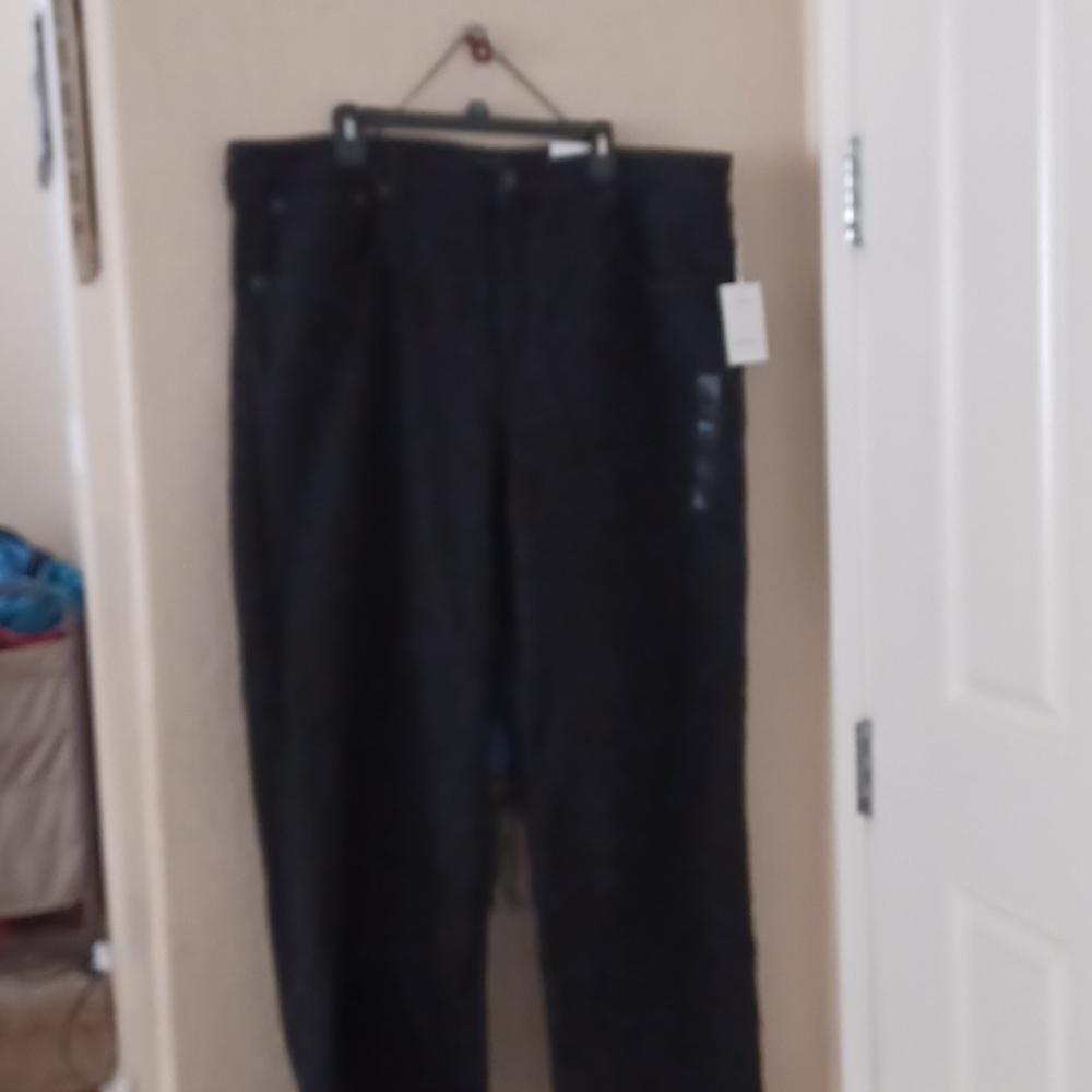 - Free assembly  woman's  Jean's